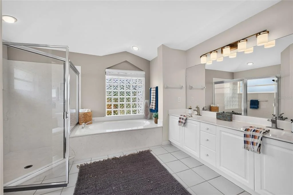 Photo of 6011 KEY LARGO CIRCLE