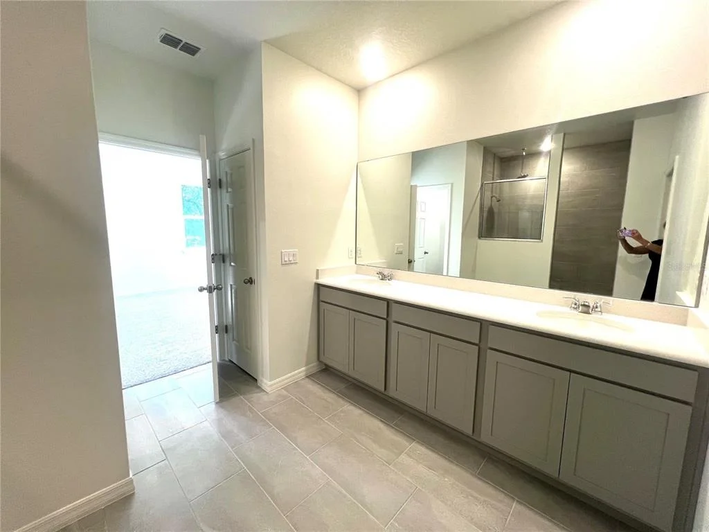 Photo of 4 LYNBROOK DRIVE