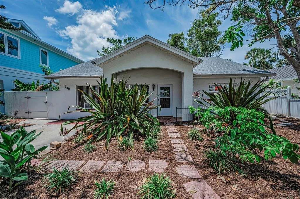 Photo of 720 BRUCE AVENUE