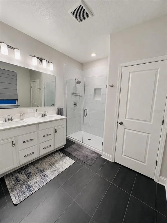 Photo of 14 SIGNET CIRCLE