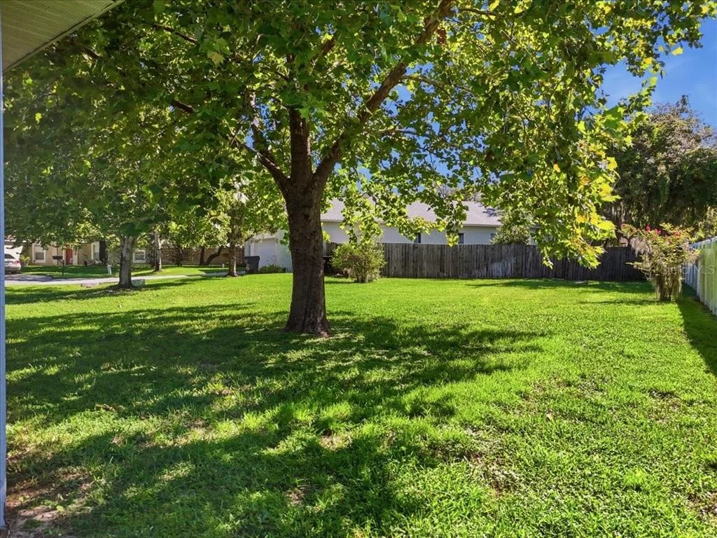 Photo of 1505 LAKE THOMAS LOOP