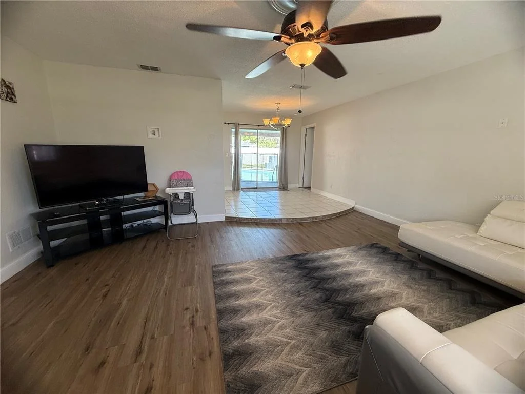 Photo of 409 NEEDLES DRIVE