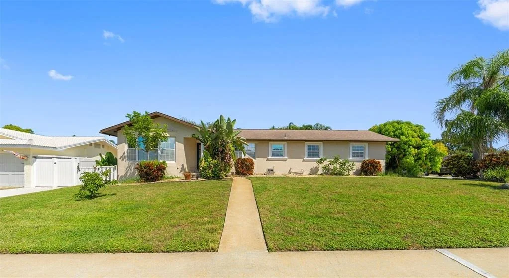 Photo of 14331 APACHE AVENUE