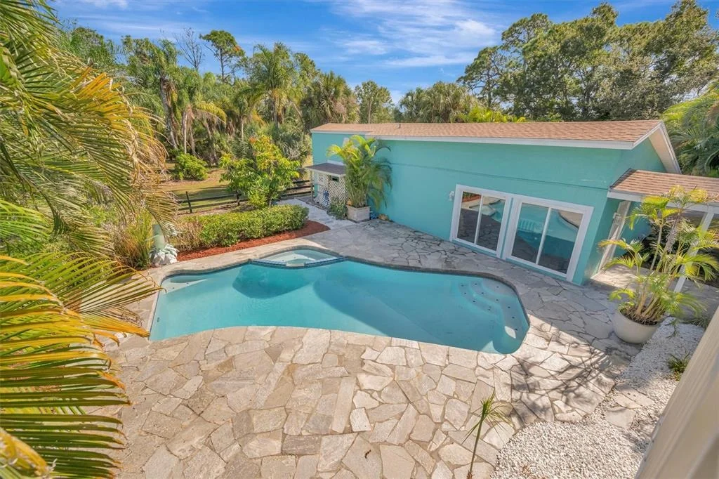 Photo of 403 LONGBOW TRAIL