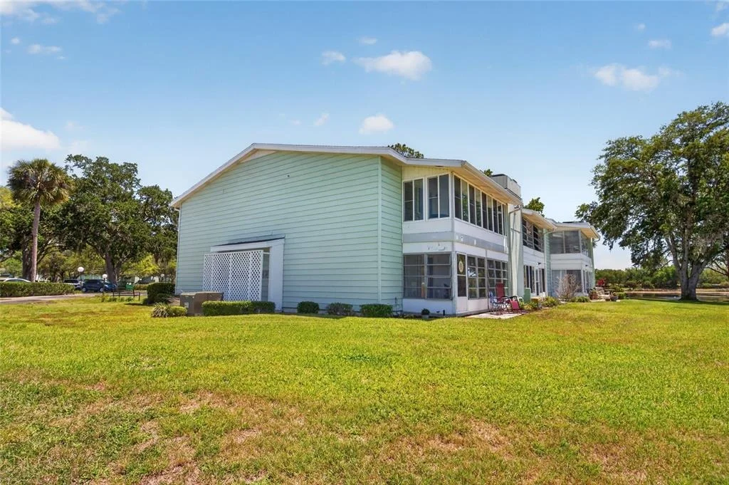 Photo of Unit B at 569 MIDWAY DRIVE