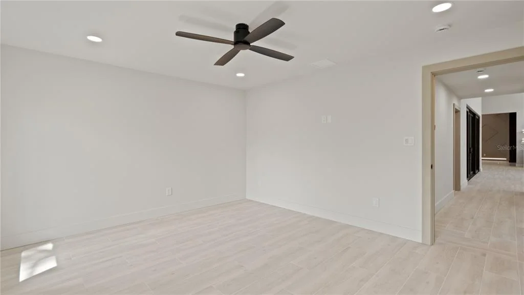 Photo of 1447 BIRD ROAD