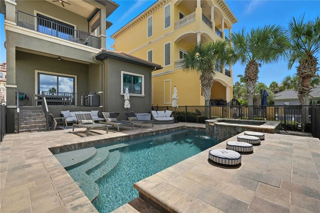 Photo of 355 OCEAN CREST DRIVE