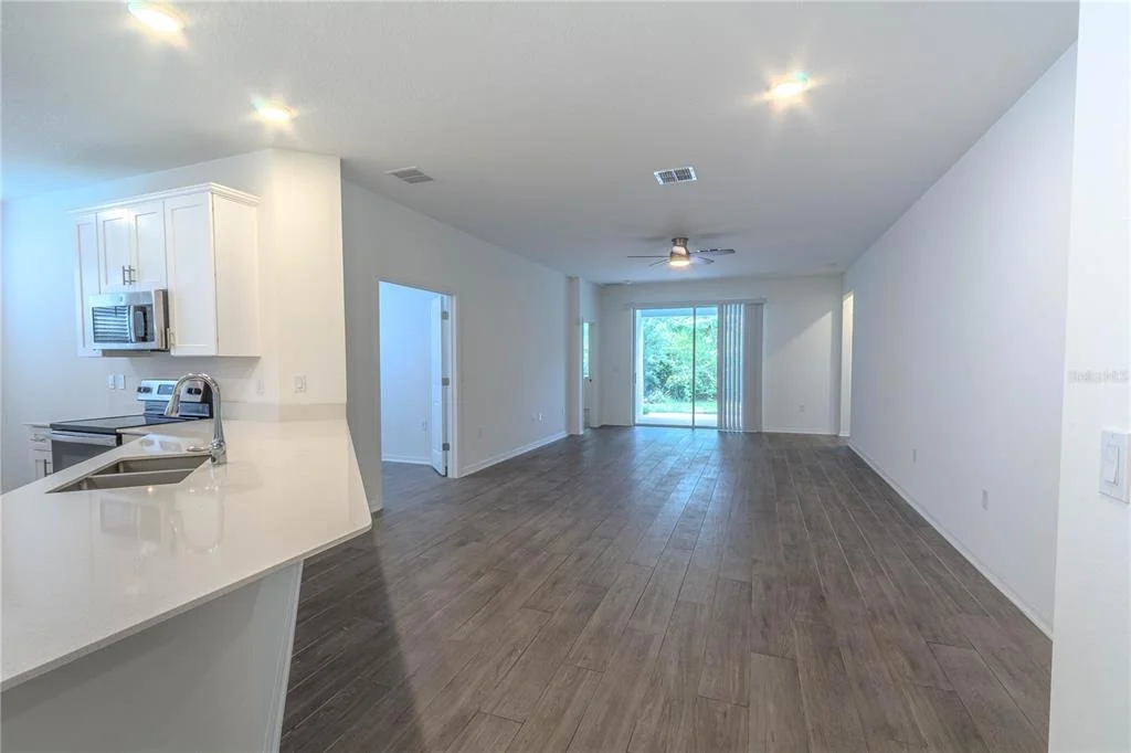 Photo of 407 THREE OAKS DRIVE