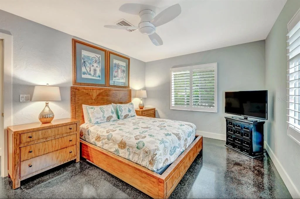 Photo of 301 JACKSON DRIVE