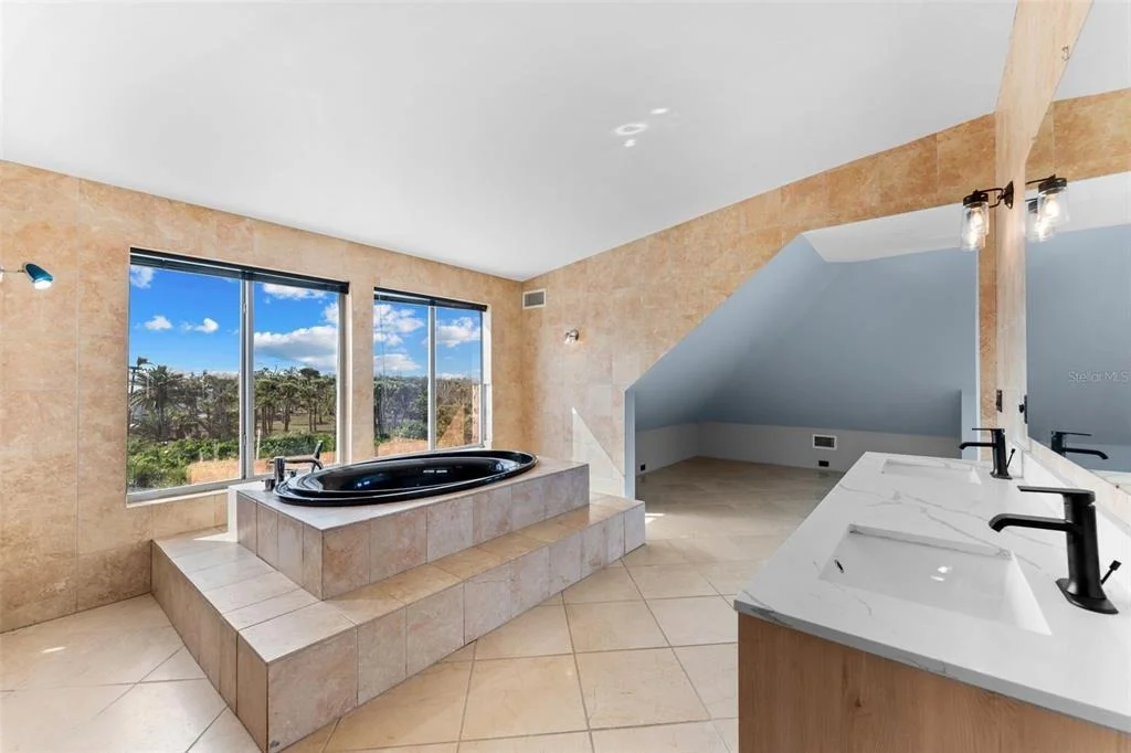 Photo of 4150 DINGMAN DRIVE