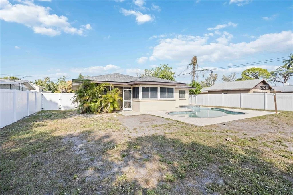 Photo of 2811 17TH AVENUE W