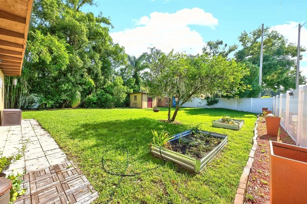 Photo of 1835 OAK LANE