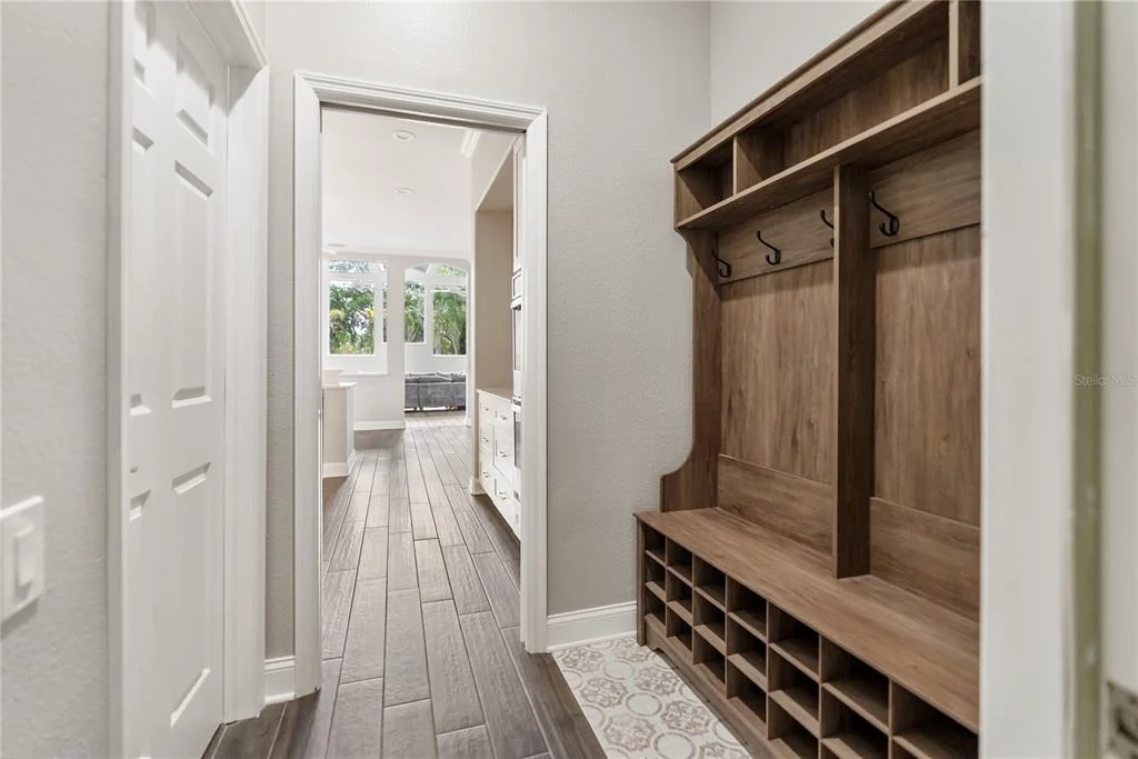 Photo of 6911 RIVERSEDGE STREET CIRCLE