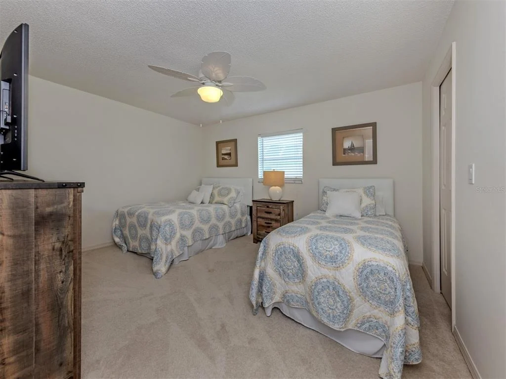 Photo of 1428 GLENEAGLES DRIVE