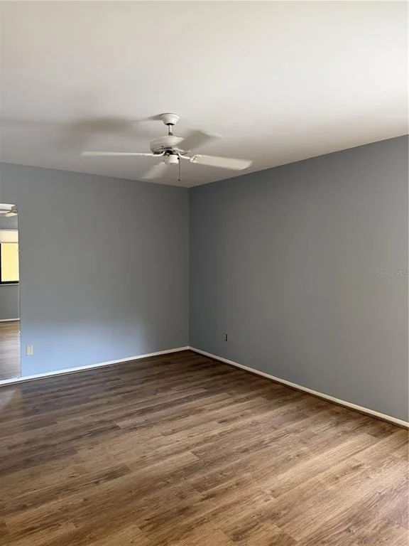 Photo of 2004 LONGPOINTE CIRCLE