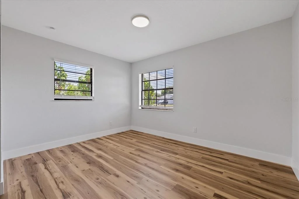 Photo of 12018 LINDEN DRIVE