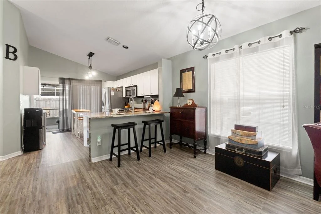 Photo of 8620 PERSEA COURT