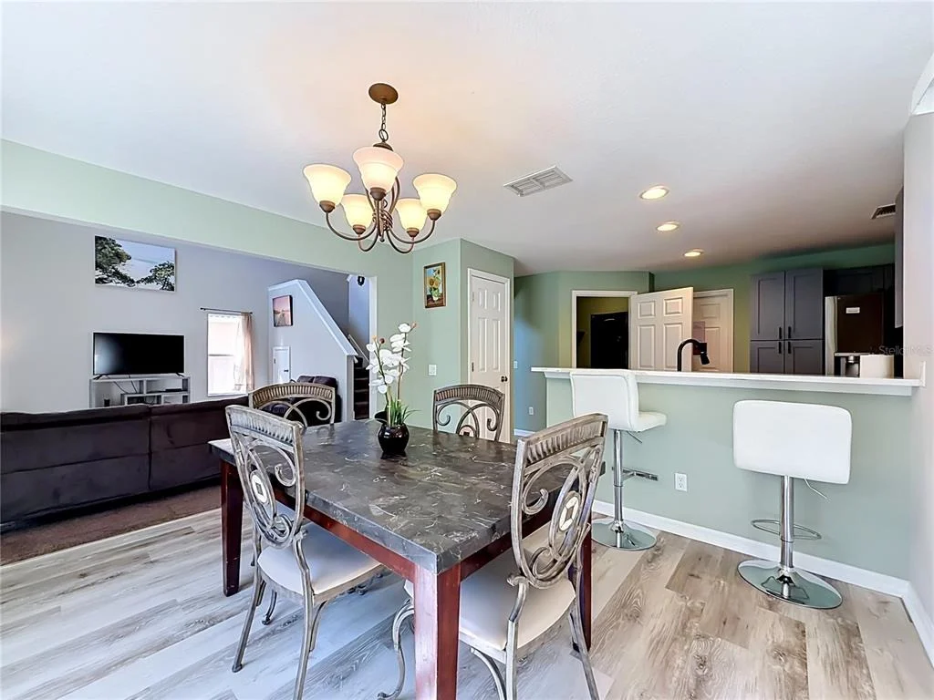 Photo of 135 ROBIN ROAD