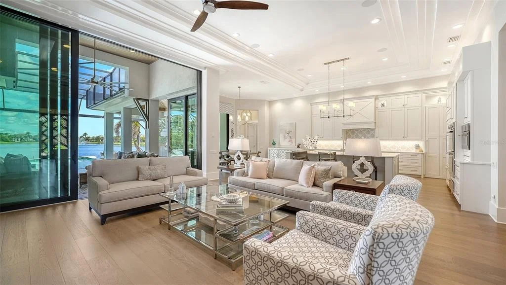 Photo of 8339 LUCERNE LOOP