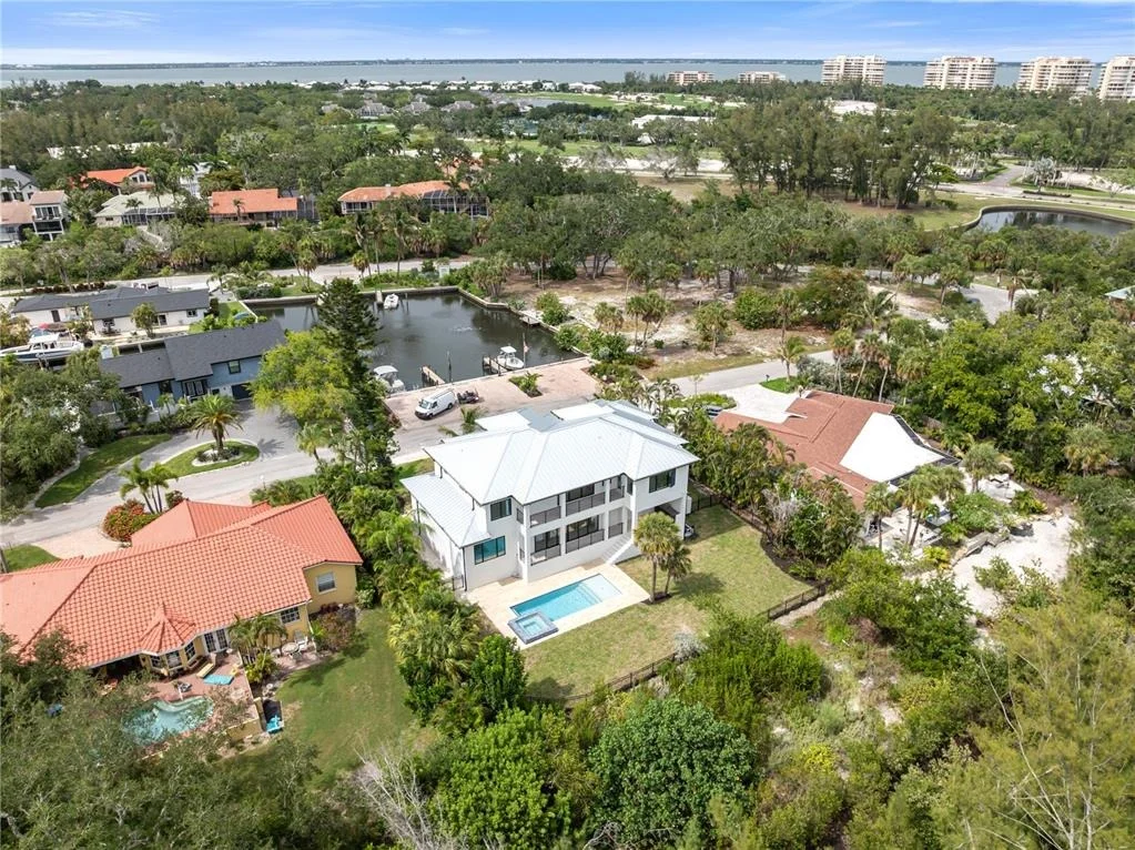 Photo of 626 BUTTONWOOD DRIVE