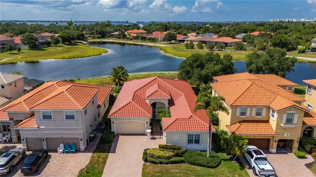 Photo of 24311 RIVERFRONT DRIVE