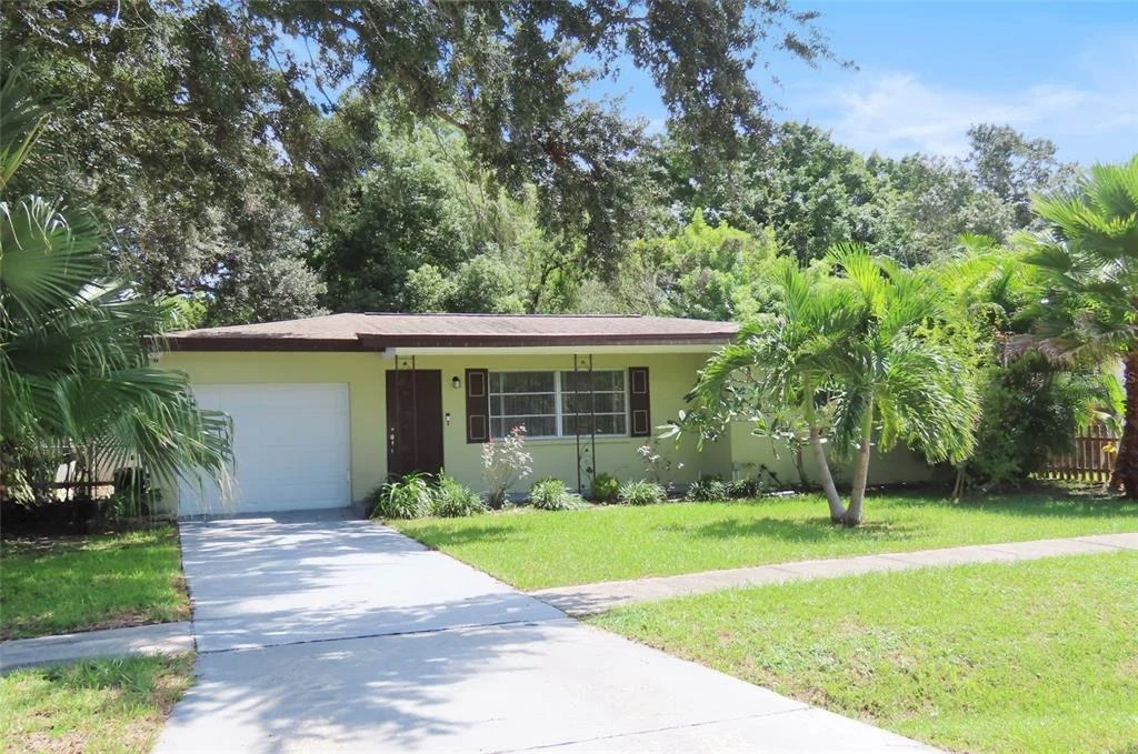 Photo of 1841 WEST DRIVE