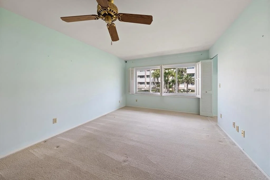 Photo of Unit 114A at 100 BLUFF VIEW DRIVE