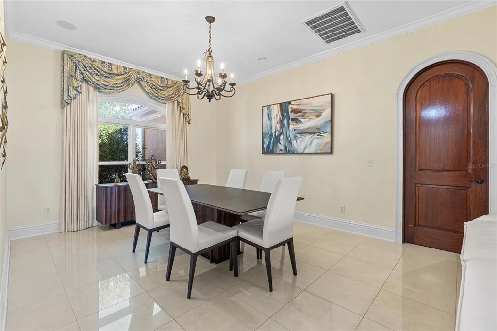 Photo of 3952 VERSAILLES DRIVE