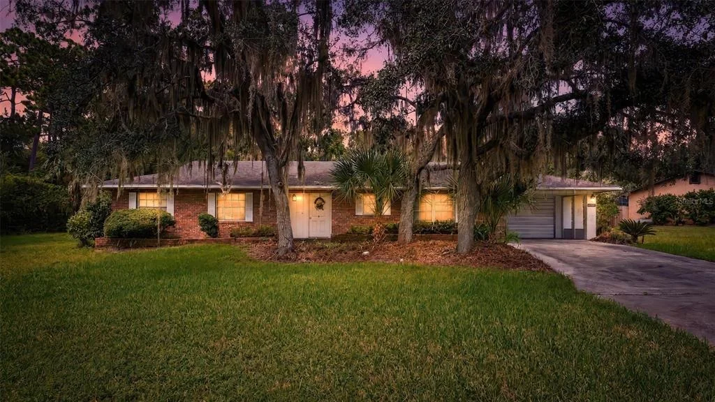 Photo of 16529 ORANGE AVENUE
