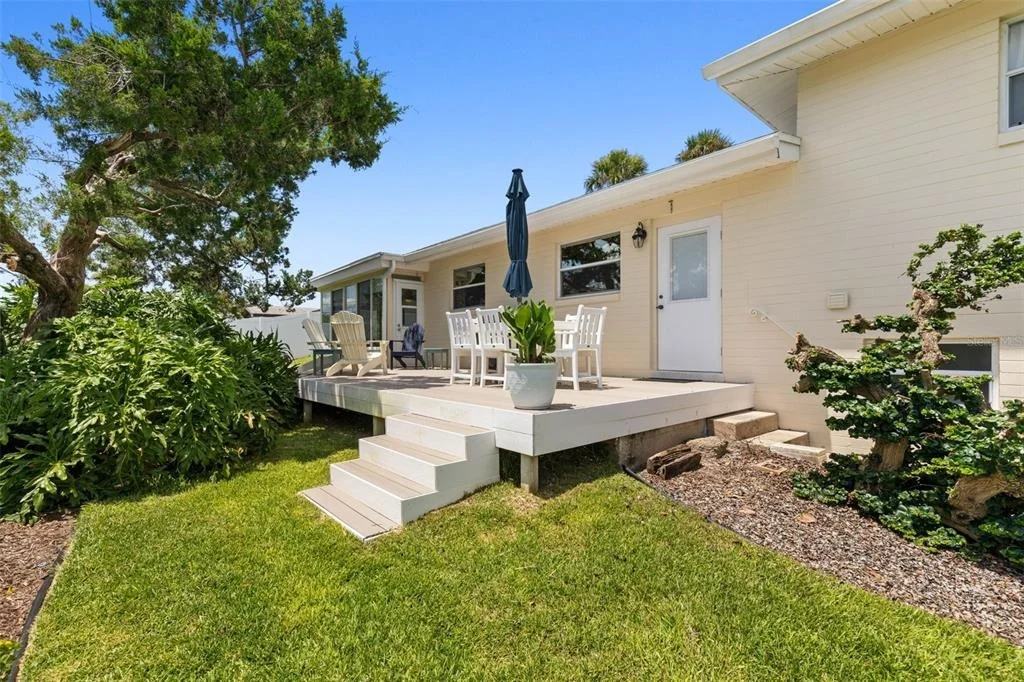 Photo of 76 BANYAN DRIVE