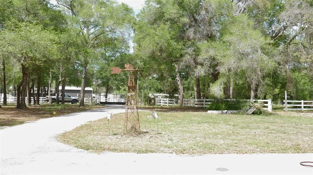 Photo of 17622 CAUFIELD ROAD