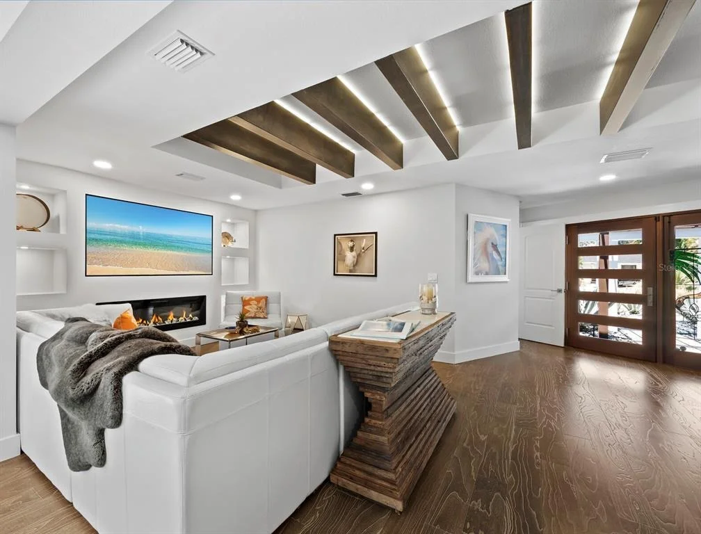 Photo of 622 TROPICAL CIRCLE