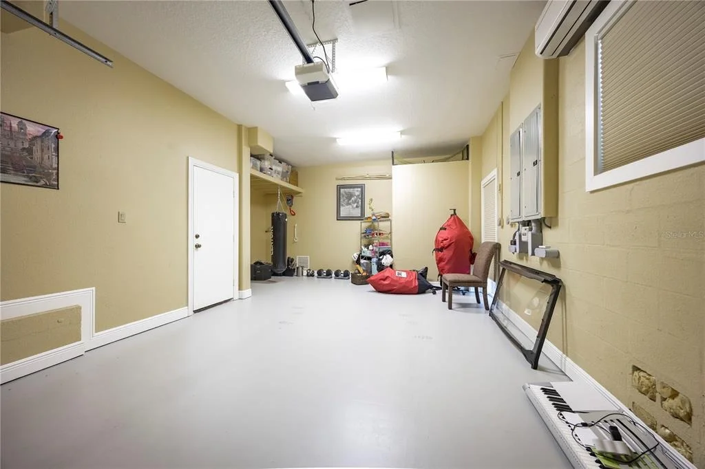 Photo of 306 HARBOR DRIVE