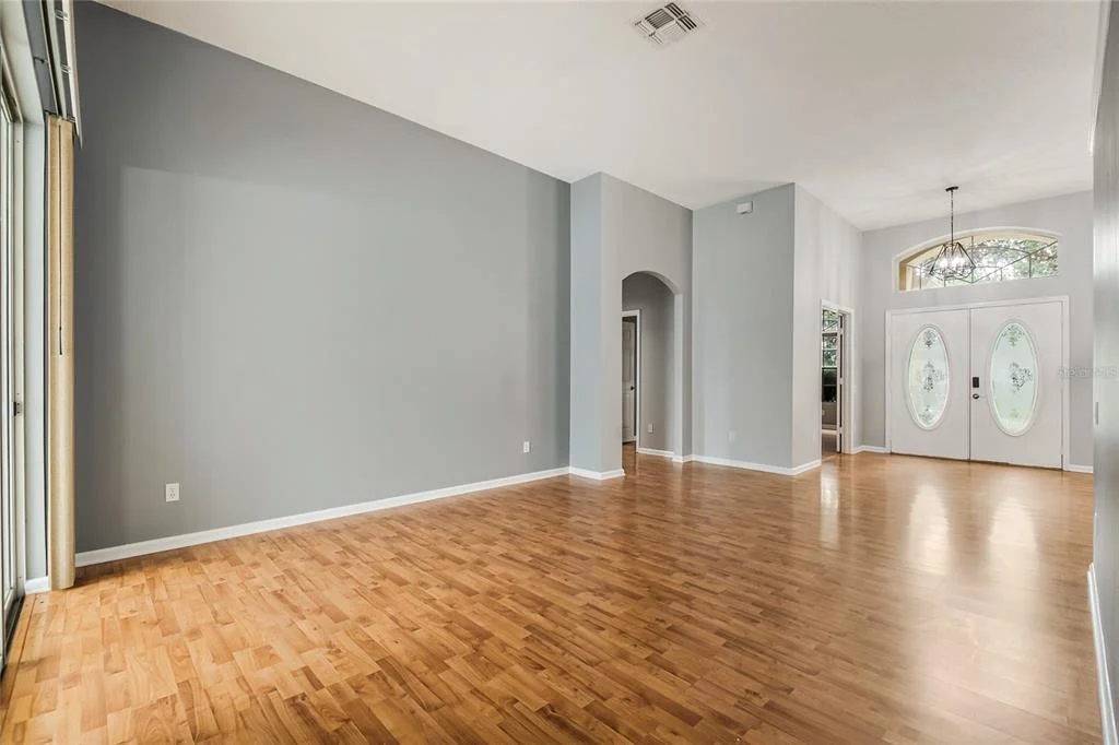 Photo of 116 OAK GROVE CIRCLE
