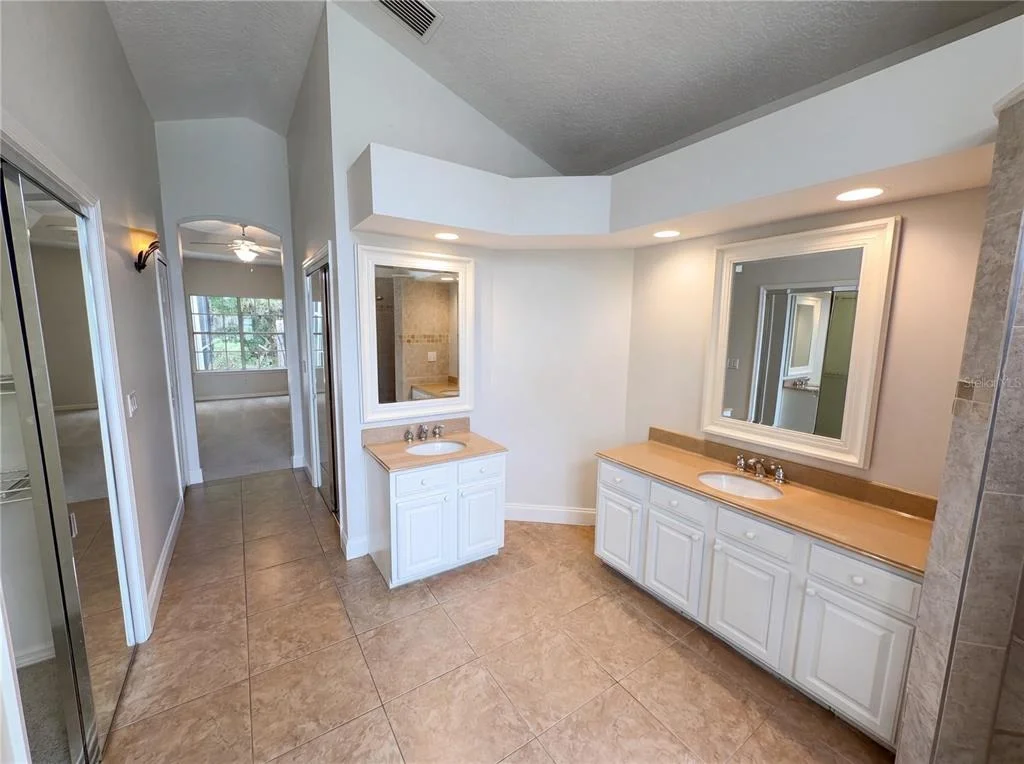 Photo of 680 MACGLENROSS DRIVE