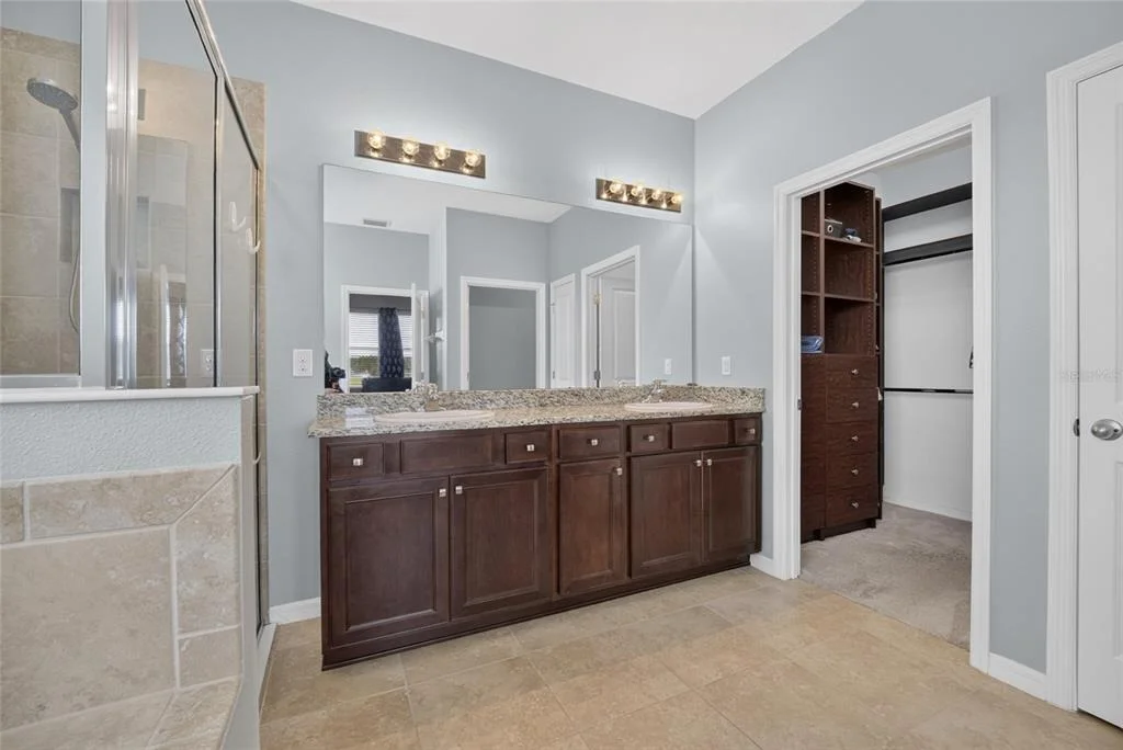 Photo of 5198 NE 19TH PLACE