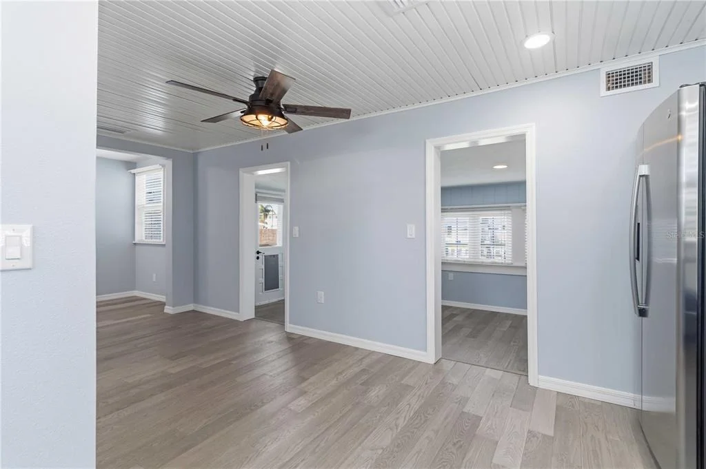 Photo of 607 MANATEE AVENUE