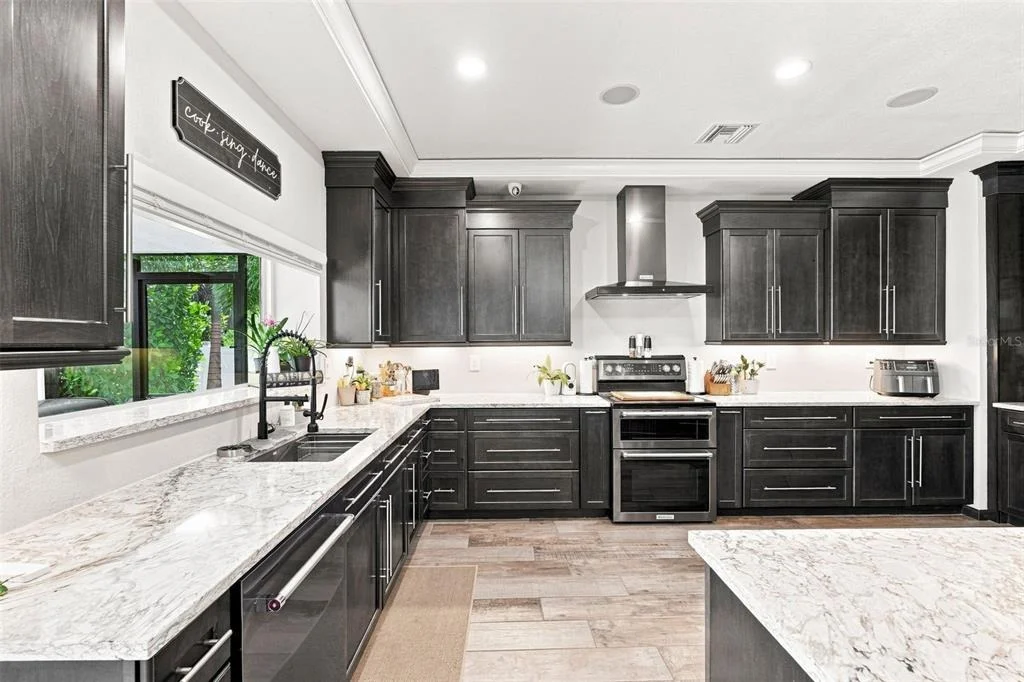 Photo of 2424 HARBOUR DRIVE