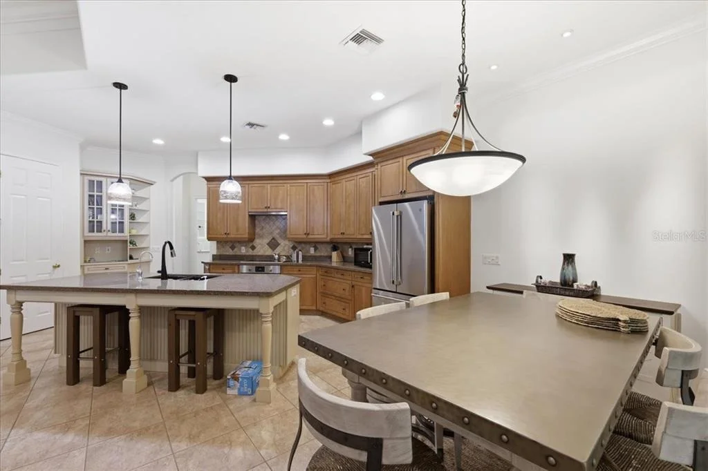 Photo of 6124 FOXFIELD COURT