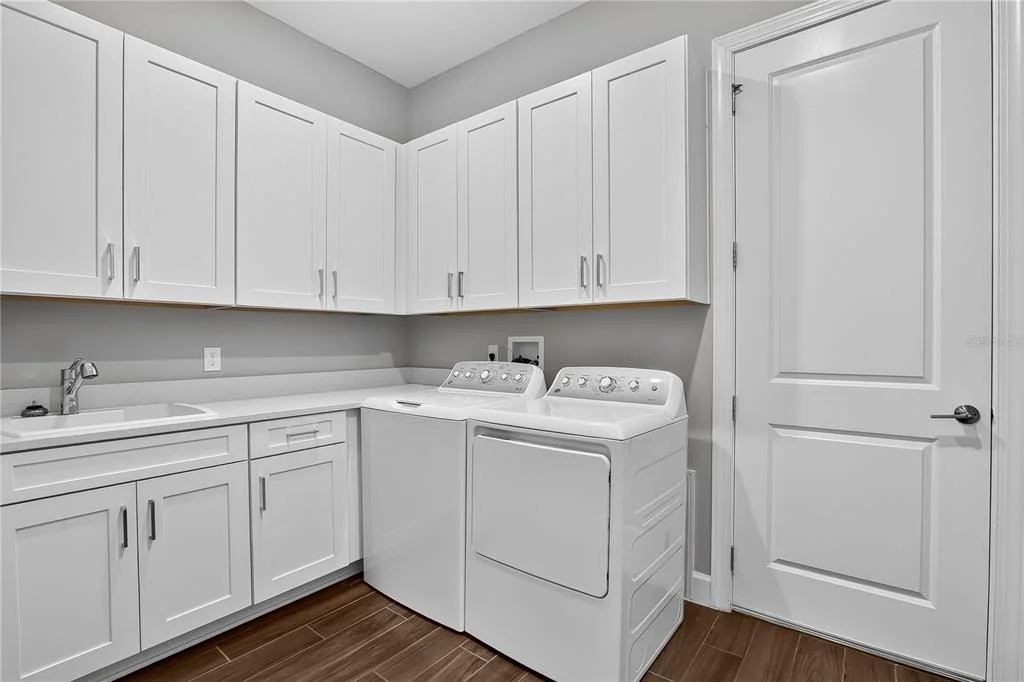 Photo of 936 ARBOR GREEN TRAIL