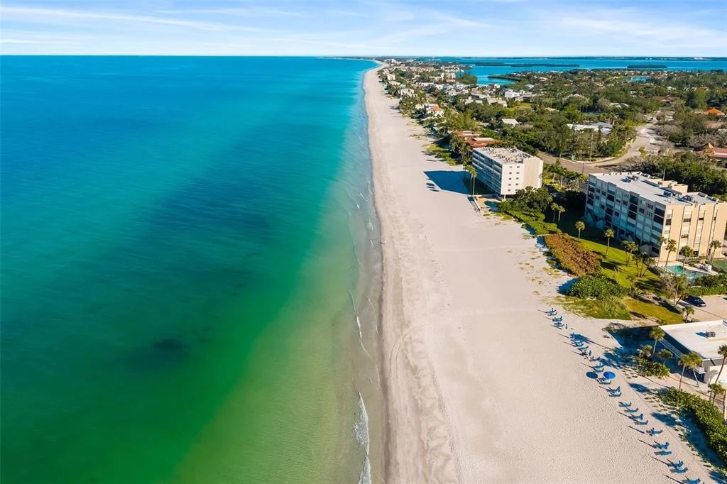 Photo of 560 HARBOR COVE CIRCLE