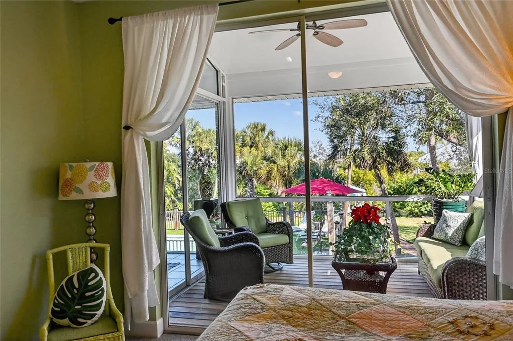 Photo of 10110 CREEKSIDE DRIVE