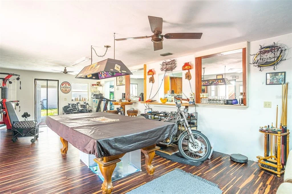 Photo of 305 CLOVERLEAF ROAD