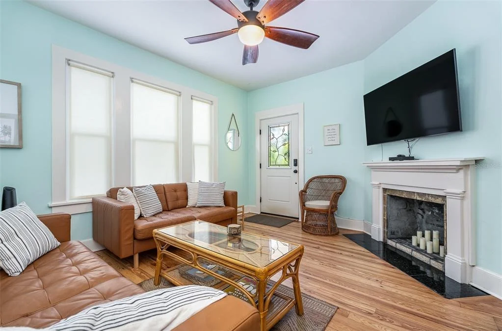Photo of 703 SHADY LANE