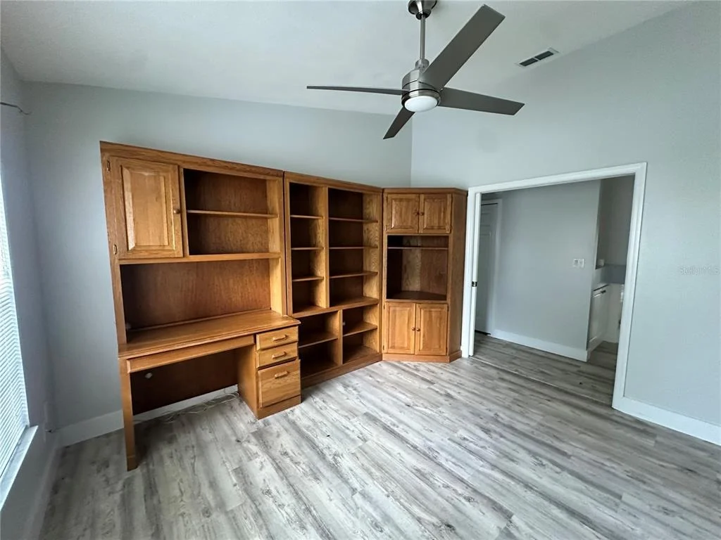 Photo of 4242 LEAFWAY CIRCLE