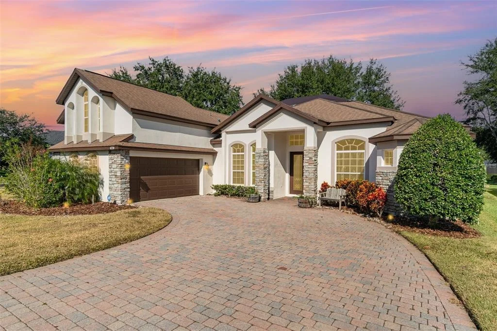 Photo of 6220 HEDGESPARROWS LANE