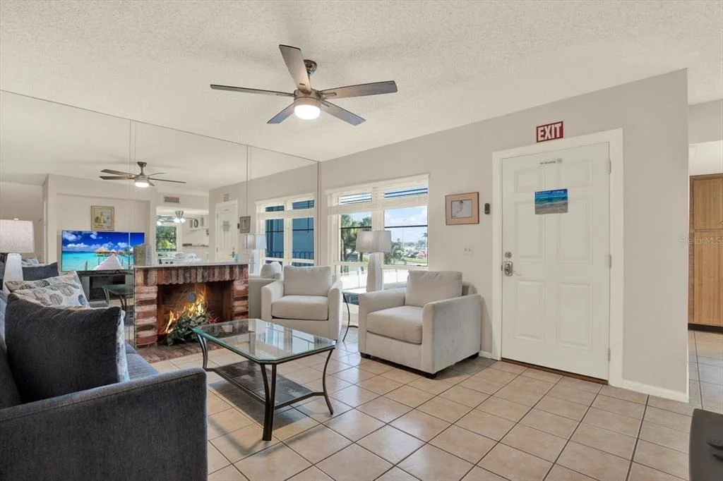 Photo of Unit E at 169 MEDALLION BOULEVARD