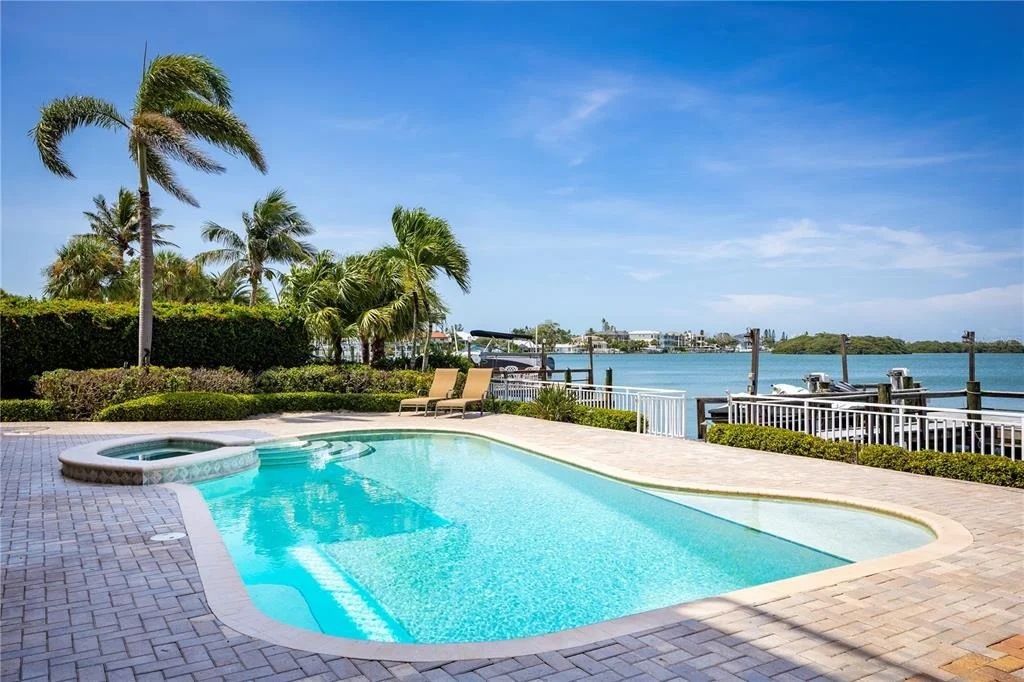 Photo of 306 HARBOR DRIVE