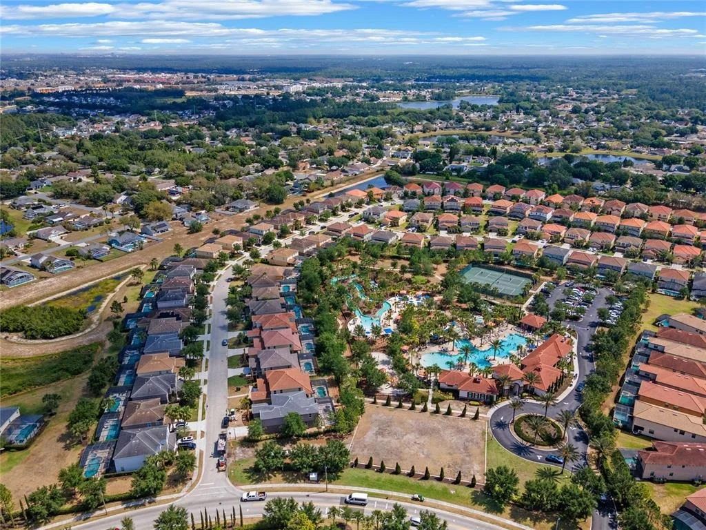 Photo of 6000 OAK GREEN LOOP