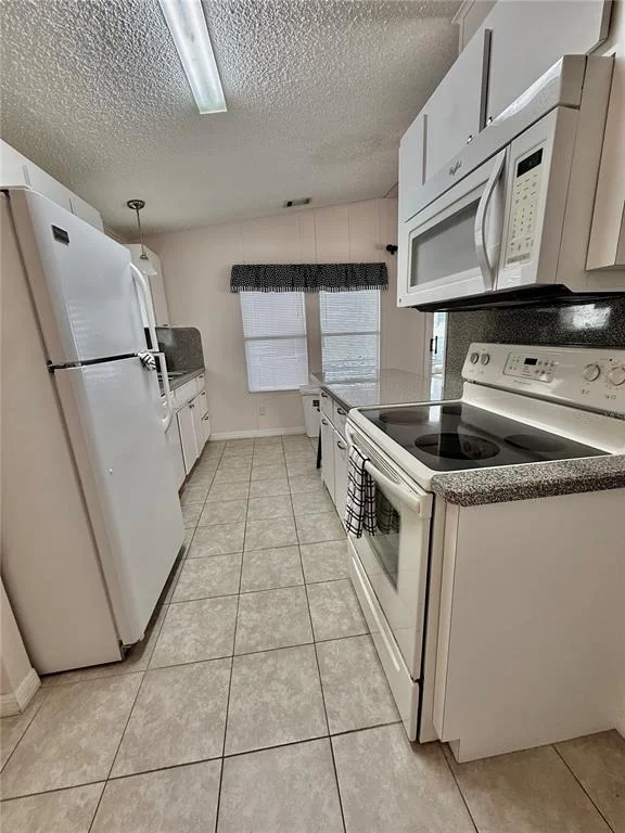 Photo of 615 S GREEN CIRCLE
